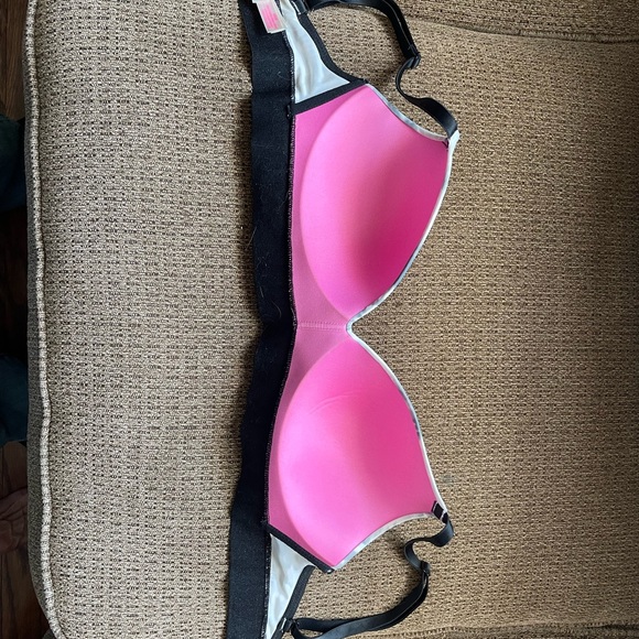 Victorias Secret Seamless bra! - Picture 2 of 2